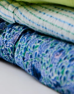 Carve Designs Accessories^Dylan Gauze Sarong: Navy Garden