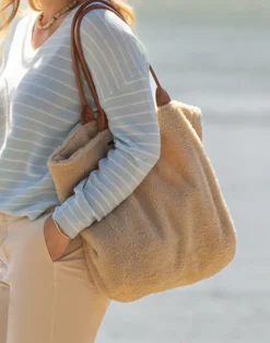 Carve Designs Accessories^Sherpa Treasure Tote: Dark Birch